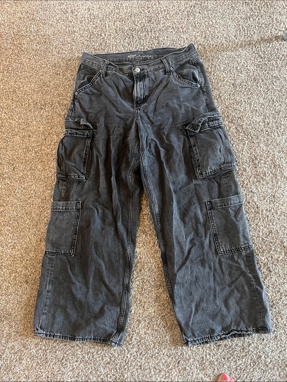 Old Navy Gray Cargo Pants with Multiple Pockets